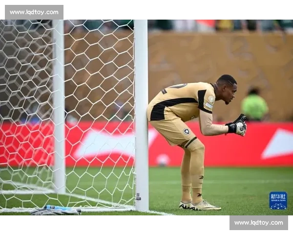 帕尔梅拉斯铁卫加时染红！116 分钟两黄变一红，10 人应战惊险晋级世俱杯八强