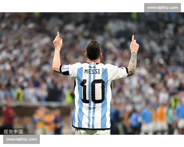 登贝莱:谨慎复出剑指金球 温情重逢致敬梅西 登贝莱:谨慎复出剑指金球 温情重逢致敬梅西