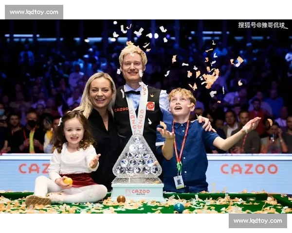 草地双姝泪洒赛场：斯瓦泰克冠军荒延续，伊埃拉突破背后的中国情