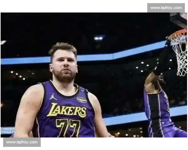 重磅交易猜想：JJJ 加盟湖人助詹皇东契奇冲冠，灰熊索要多首轮加速重建！